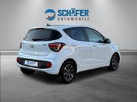 Gebraucht Hyundai i10 Trend 67 PS (49 kW) 2017 Polar white / sol Kleinwagen