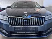 Gebraucht Skoda Superb Premium Edition 200 PS (147 kW) 2022 Quarzgrau metallic Kombi