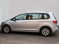 Gebraucht VW Touran 116 PS (85 kW) 2017 Silber Van / Kleinbus