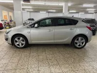 Gebraucht Opel Astra Energy 136 PS (100 kW) 2014 Silber Limousine