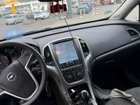 Gebraucht Opel Astra 115 PS (84 kW) 2014 Weiß Limousine