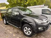 Käytetty Isuzu D-Max 163 HP (119 kW) 2013 Musta Katumaasturi