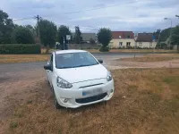 Gebraucht Mitsubishi Space Star 72 PS (52 kW) 2014 Weiß Van / Kleinbus