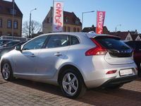 Gebraucht Volvo V40 Kinetic 122 PS (89 kW) 2018 Silber Kombi