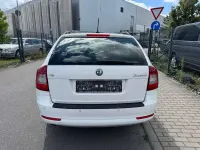 Gebraucht Skoda Octavia Family 140 PS (102 kW) 2011 Candyweiss Kombi