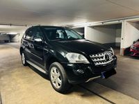 Gebraucht Mercedes ML320 224 PS (164 kW) 2009 Schwarz SUV