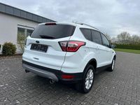 Gebraucht Ford Kuga Trend 120 PS (88 kW) 2019 Weiß SUV