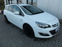 Gebraucht Opel Astra Active 140 PS (102 kW) 2013 Schneeweiss/olympic/summit whi Kombi