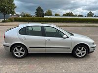Usado Seat Leon 105 HP (77 kW) 2004 Prateado Citadino