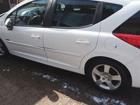 Gebraucht Peugeot 207 92 PS (67 kW) 2013 Weiß Kombi