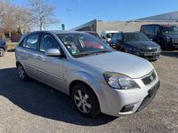 Gebraucht Kia Rio Vision 97 PS (71 kW) 2011 Silber Limousine