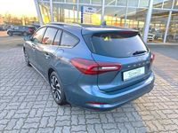 Gebraucht Ford Focus Titanium 125 PS (91 kW) 2024 Chrome blue Kombi