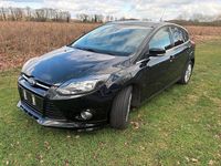 Używany Ford Focus Champions Edition 101 KM (74 kW) 2012 Czarny Sedan/Limuzyna