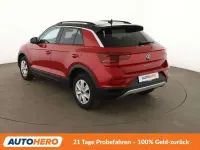Gebraucht VW T-Roc Move 150 PS (110 kW) 2023 Rot SUV