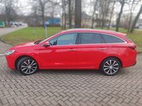 gebraucht Hyundai i30 1.4 T-GDI Premium, LED,NAV,AHK,SHZ,ACC