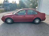 Second-hand VW Bora 101 CP (74 kW) 2000 Roșu Berlinǎ