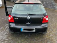 Gebraucht VW Polo 54 PS (39 kW) 2004 Schwarz Kleinwagen