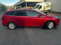 Gebraucht Ford Focus 125 PS (91 kW) 2013 Rot Kombi