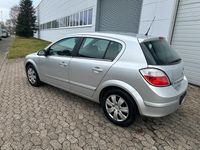 Gebraucht Opel Astra 105 PS (77 kW) 2004 Silber Limousine