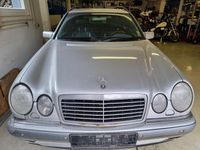 Gebraucht Mercedes E320 225 PS (165 kW) 1998 Silber Kombi