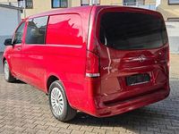 Gebraucht Mercedes Vito 237 PS (174 kW) 2022 Rot Van
