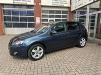 Gebraucht VW Golf VI Team 105 PS (77 kW) 2010 Blau Kleinwagen