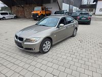 Gebraucht BMW 318 143 PS (105 kW) 2010 Gold Limousine
