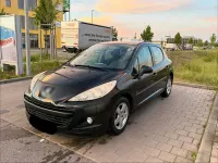 Gebraucht Peugeot 207 95 PS (69 kW) 2010 Schwarz Kleinwagen