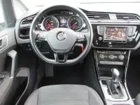 Używany VW Touran 150 KM (110 kW) 2017 Biały Minivan