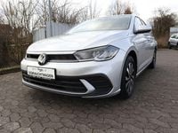 Gebraucht VW Polo Active 95 PS (69 kW) 2023 Reflexsilber metallic Kleinwagen