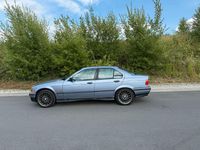 Gebraucht BMW 318 116 PS (85 kW) 1997 Grau Limousine