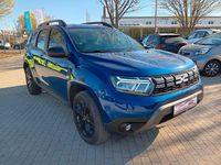Second-hand Dacia Duster Extreme 101 CP (74 kW) 2023 Albastru SUV