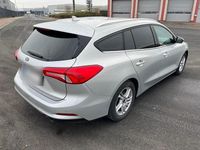 Gebraucht Ford Focus 120 PS (88 kW) 2019 Silber Kombi