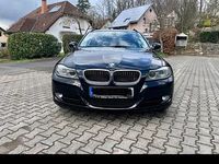 Gebraucht BMW 320 184 PS (135 kW) 2011 Schwarz Kombi