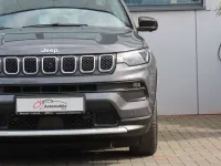 Gebraucht Jeep Compass 131 PS (96 kW) 2024 Grau SUV
