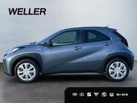 Neu Toyota Aygo 72 PS (52 kW) 2026 Celestite grey (1k3)/ black mica (209) (grau) Kleinwagen