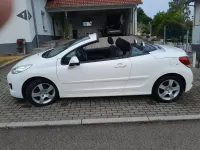 Gebraucht Peugeot 207 CC 156 PS (114 kW) 2011 Weiß Cabrio