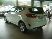 Gebraucht Ford Fiesta Titanium 101 PS (74 kW) 2023 Frostweiß Kleinwagen