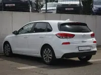 Gebraucht Hyundai i30 Trend 99 PS (72 kW) 2019 Weiß Limousine