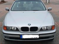 Gebraucht BMW 530 184 PS (135 kW) 2000 Silber Limousine