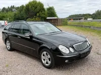 Gebraucht Mercedes E220 150 PS (110 kW) 2005 Schwarz Kombi