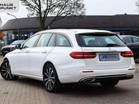 Gebraucht Mercedes E300 194 PS (142 kW) 2022 Weiß Limousine