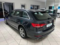 Gebraucht Audi A4 Basis 122 PS (89 kW) 2019 Grau Kombi