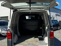Gebraucht VW Transporter 102 PS (75 kW) 2018 Weiß Van
