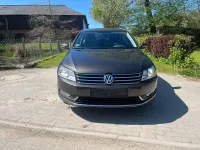 Second-hand VW Passat 140 CP (102 kW) 2014 Maro Berlinǎ