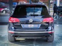 Gebraucht VW Touareg 262 PS (192 kW) 2016 Blau SUV