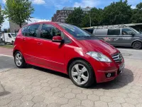 Gebraucht Mercedes A160 Avantgarde 95 PS (69 kW) 2011 Rot Kleinwagen