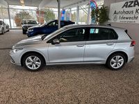 Gebraucht VW Golf Life 116 PS (85 kW) 2023 Silber Limousine