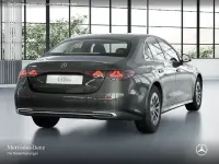 Usado Mercedes E200 Advanced Plus 204 CV (150 kW) 2025 Gris Berlina