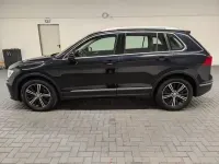 Gebraucht VW Tiguan Highline 150 PS (110 kW) 2017 Tiefschwarzmet. SUV